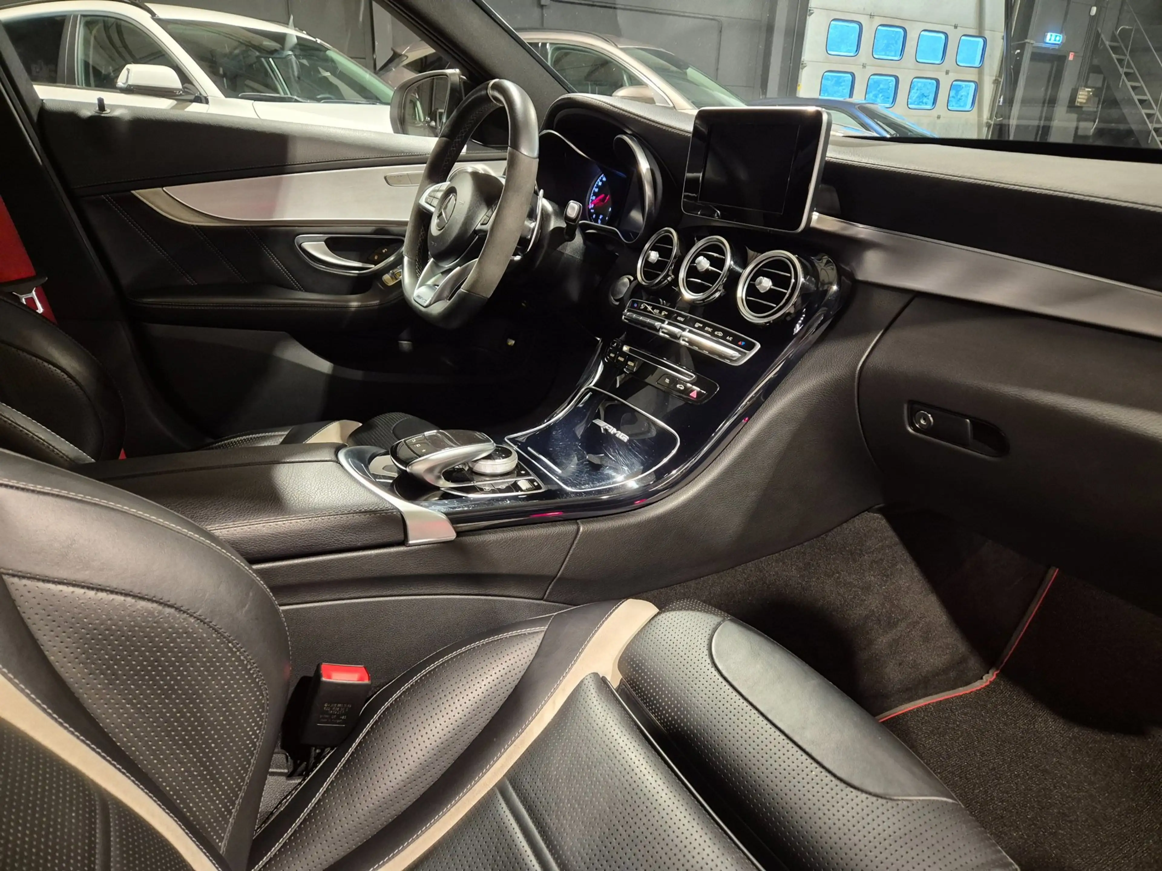 Mercedes-Benz C 63 AMG Estate - Dealeronderhouden - Panoramadak - Burmest — photo 7