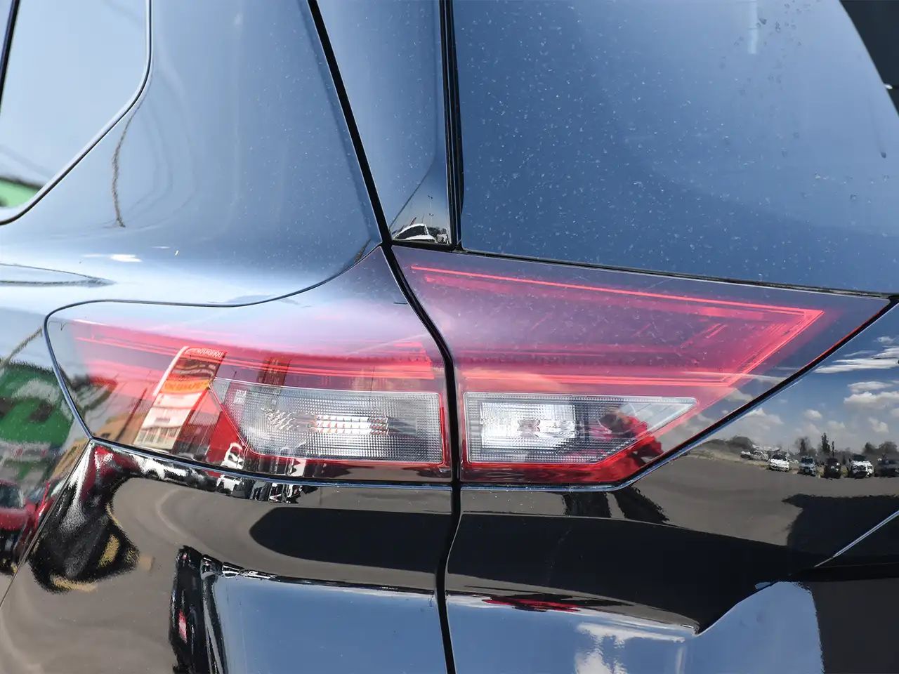 Nissan Rogue снимка Nissan Rogue