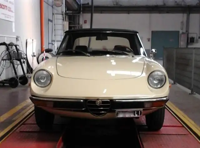Alfa Romeo Spider Duetto 1.6