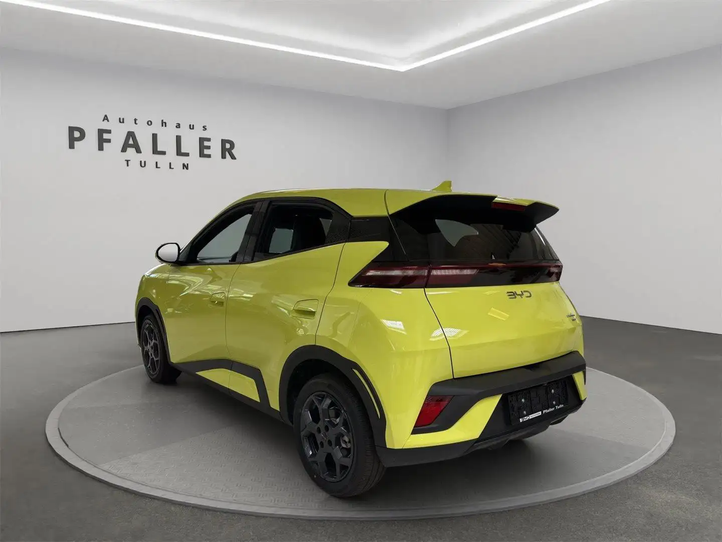 BYD Dolphin Surf 43,2kWh Boost Grün - 2