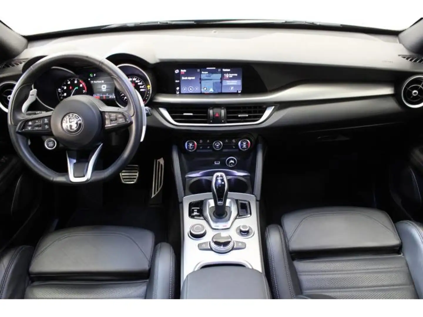 Alfa Romeo Stelvio 2.0 TURBO SPRINT Q4 200 PK Carplay & meer! Grijs - 2