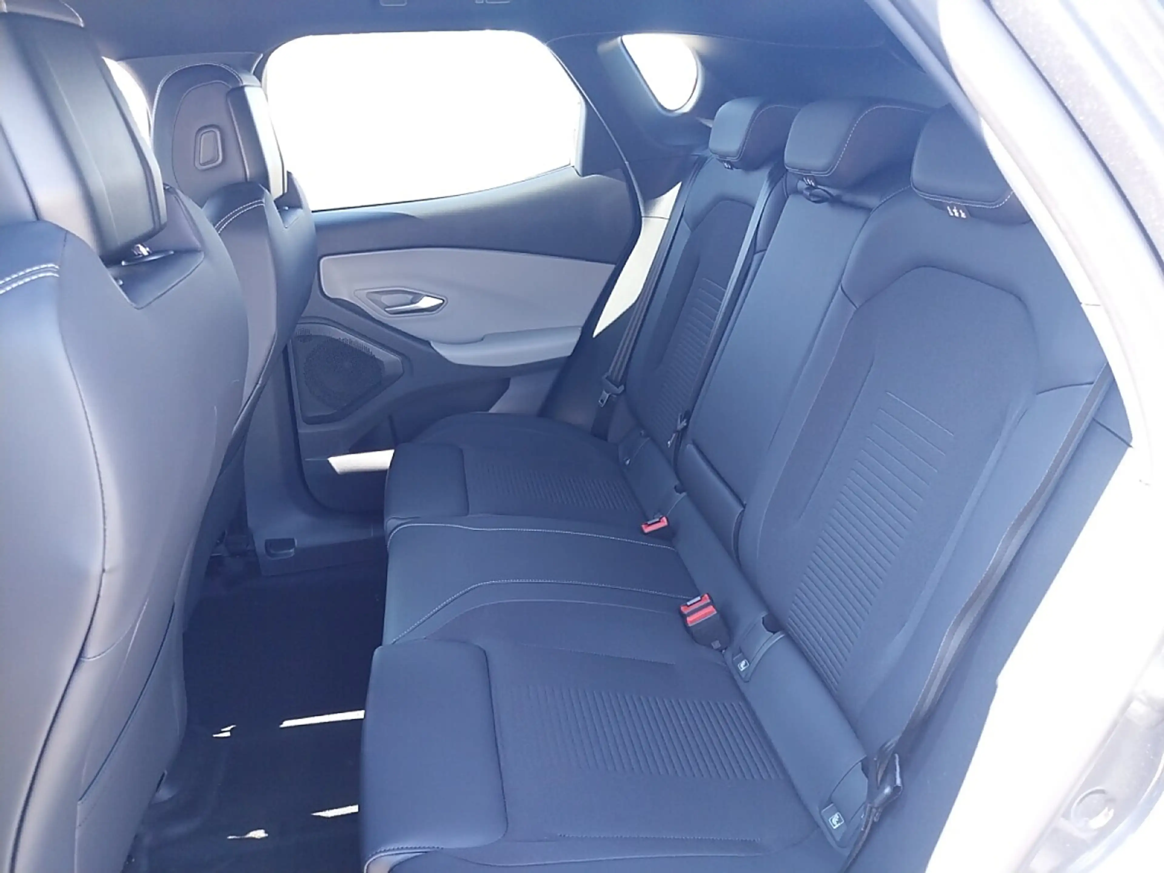 Ford Capri Extended Range 79kWh RWD Select — photo 12
