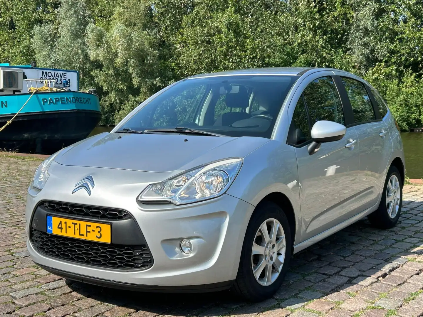 Citroen C3 1.4 Ligne Business airco cruis control cv op afs Grijs - 2