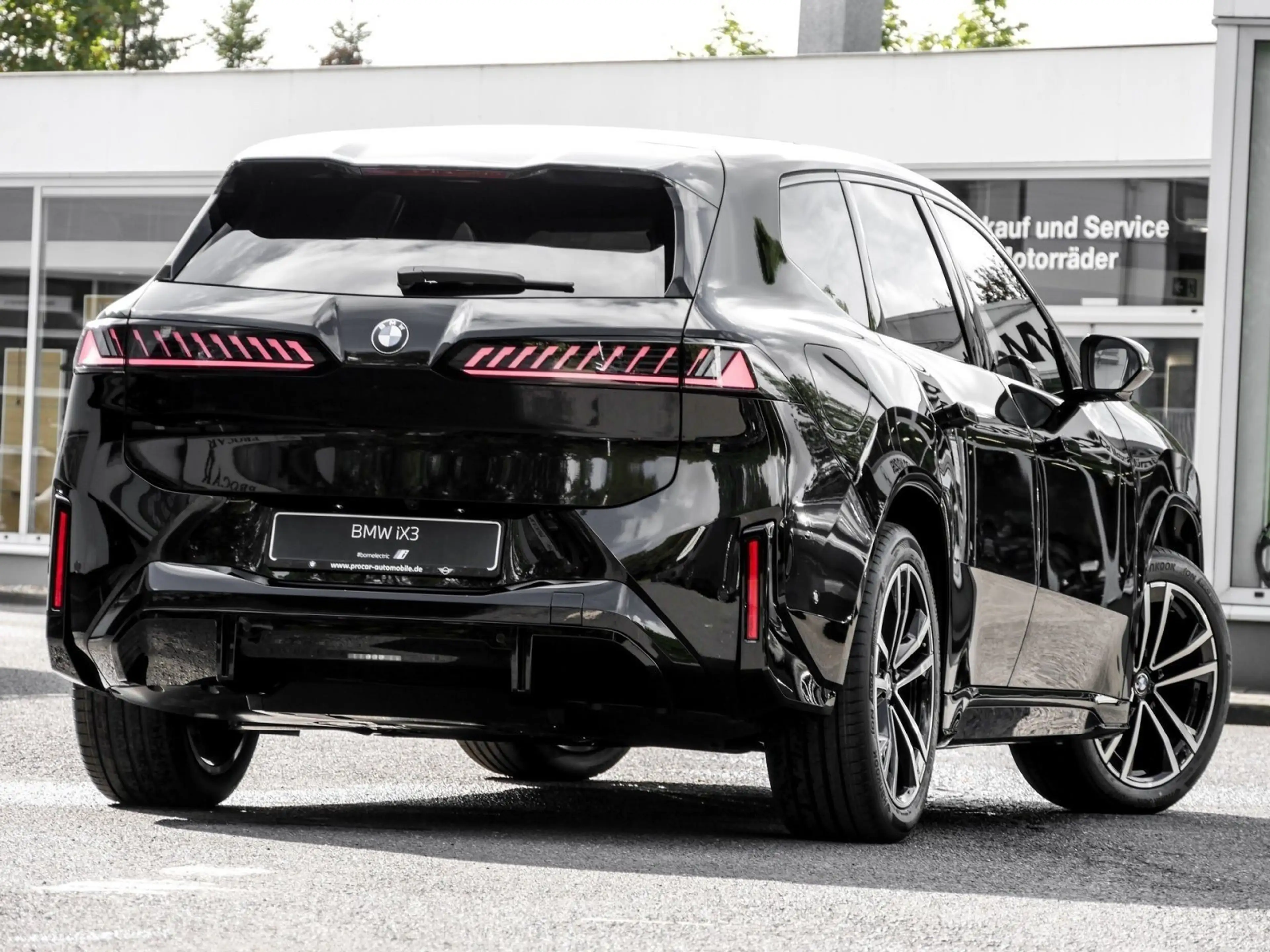 BMW iX3 40 M SPORT PRO+AHK+H/K+HuD+PANO+DA PLUS — photo 2
