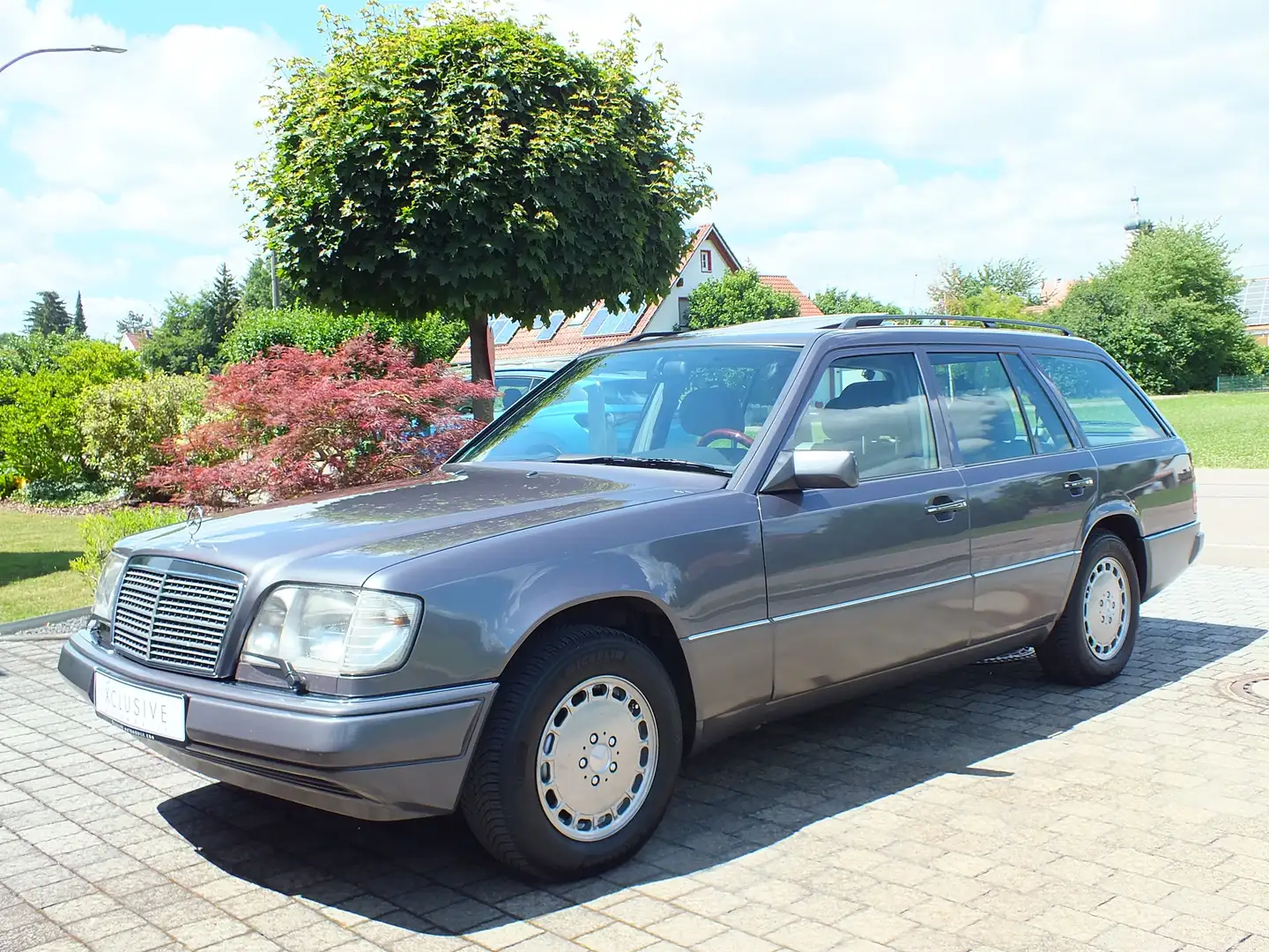 Mercedes-Benz E 300 T 4Matic - 100 % original - Scheckheft gepflegt Gris - 1