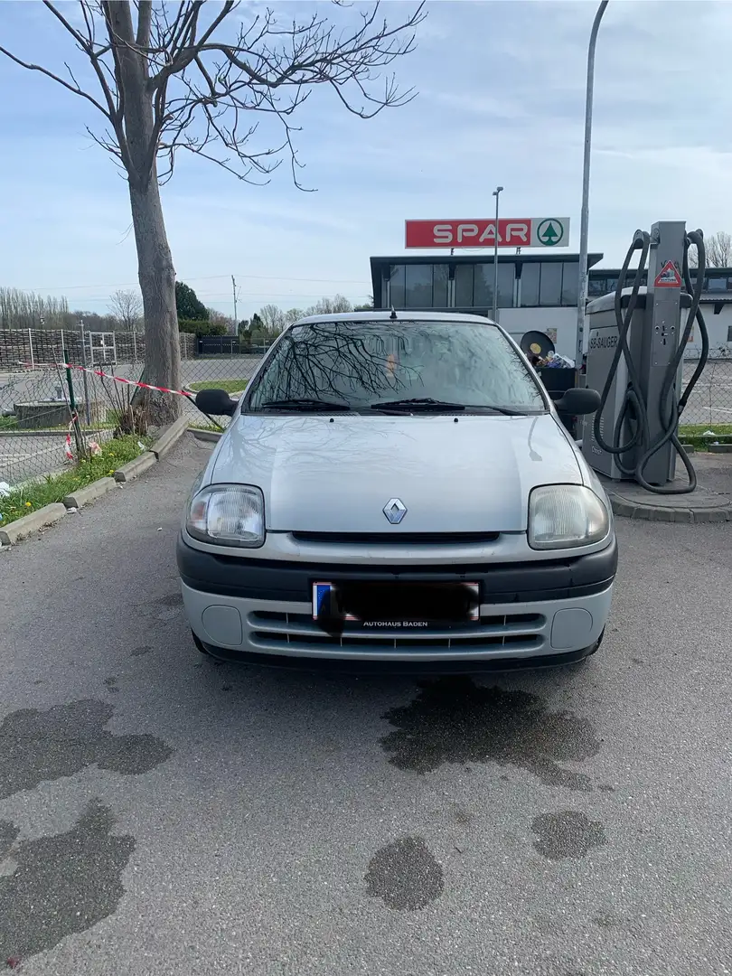 Renault Clio Gris - 1