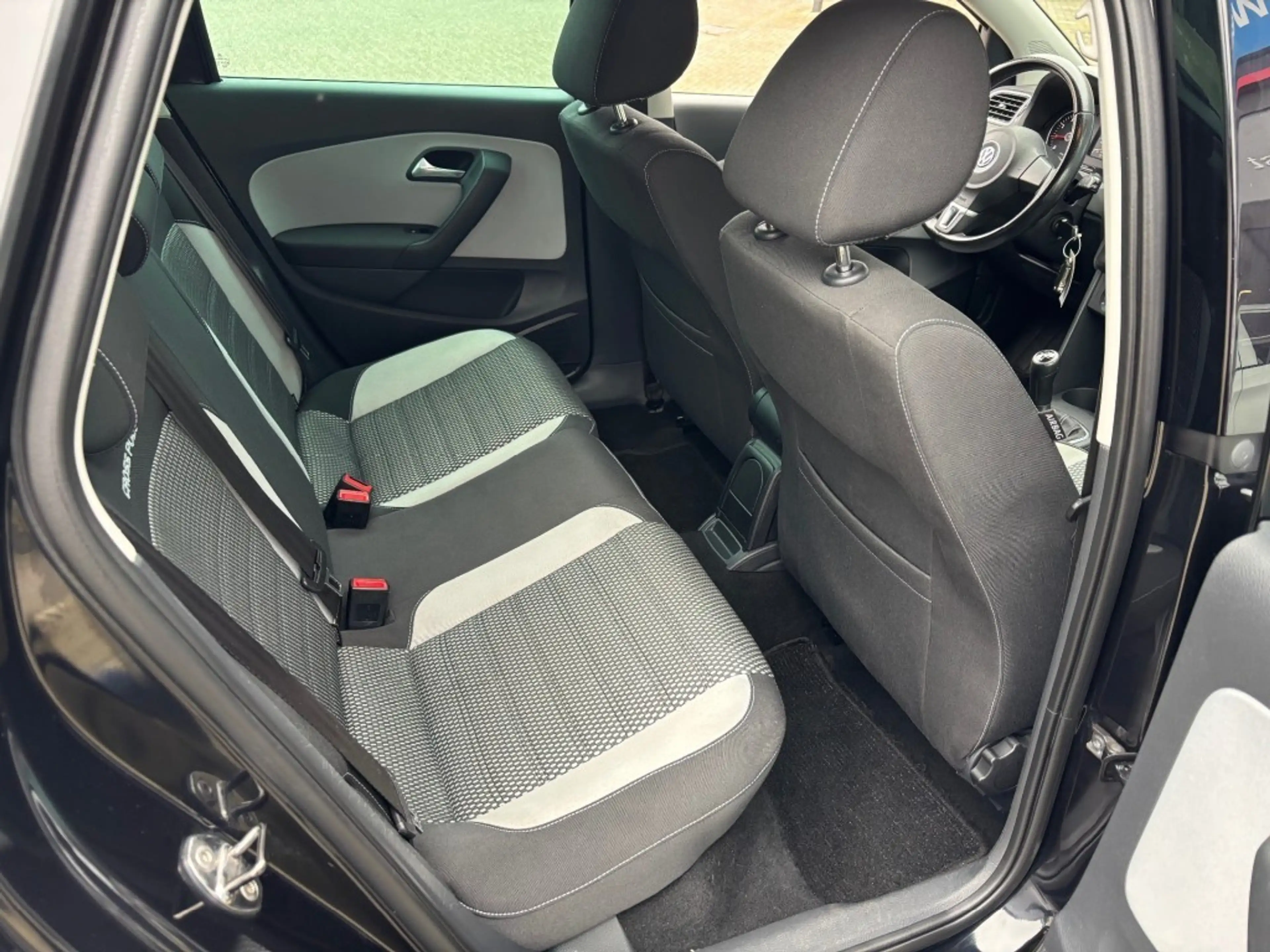 Volkswagen Polo Cross Cross 1.2-12V Bluemotion Comfortline — photo 7