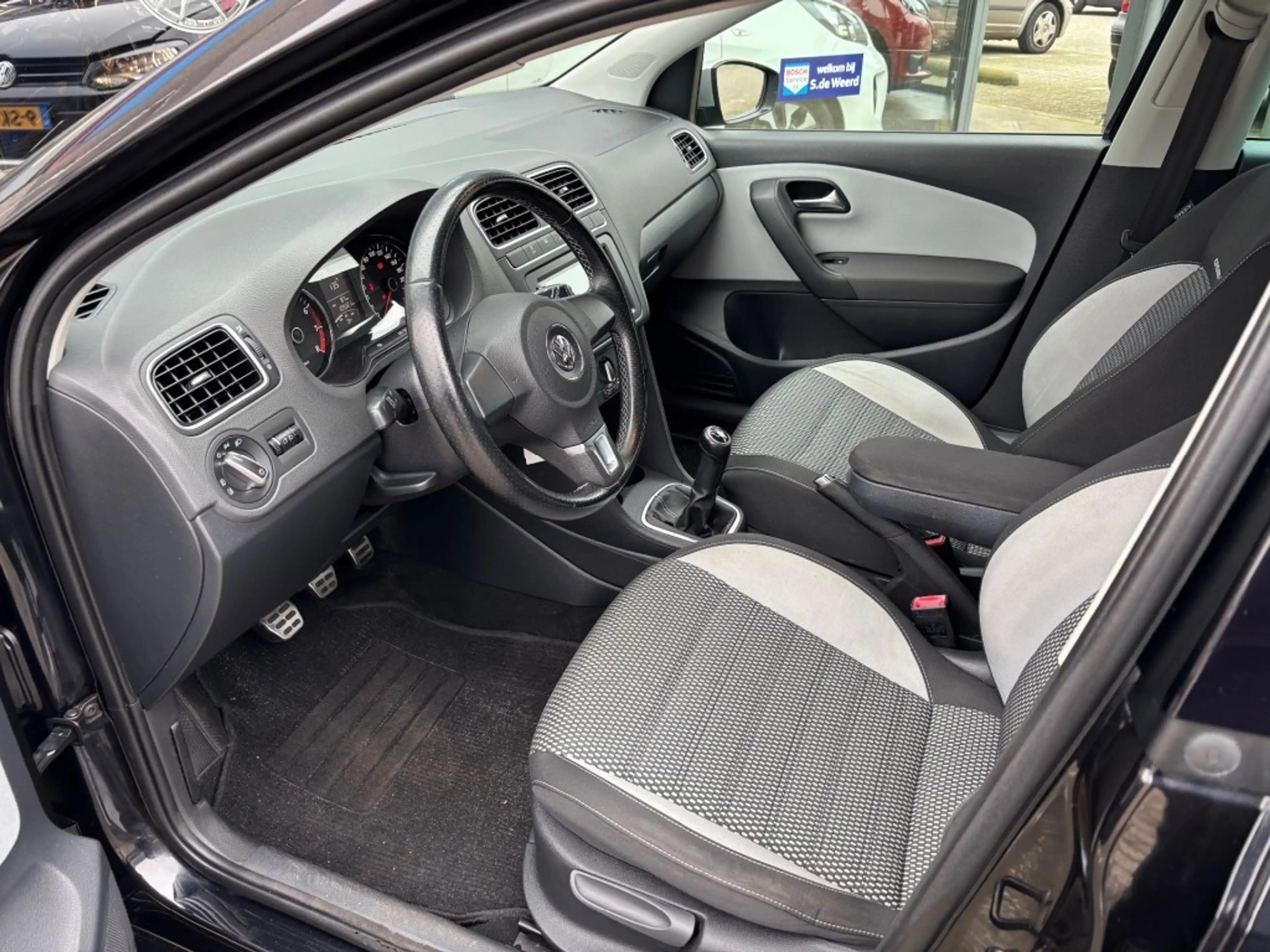 Volkswagen Polo Cross Cross 1.2-12V Bluemotion Comfortline — photo 4