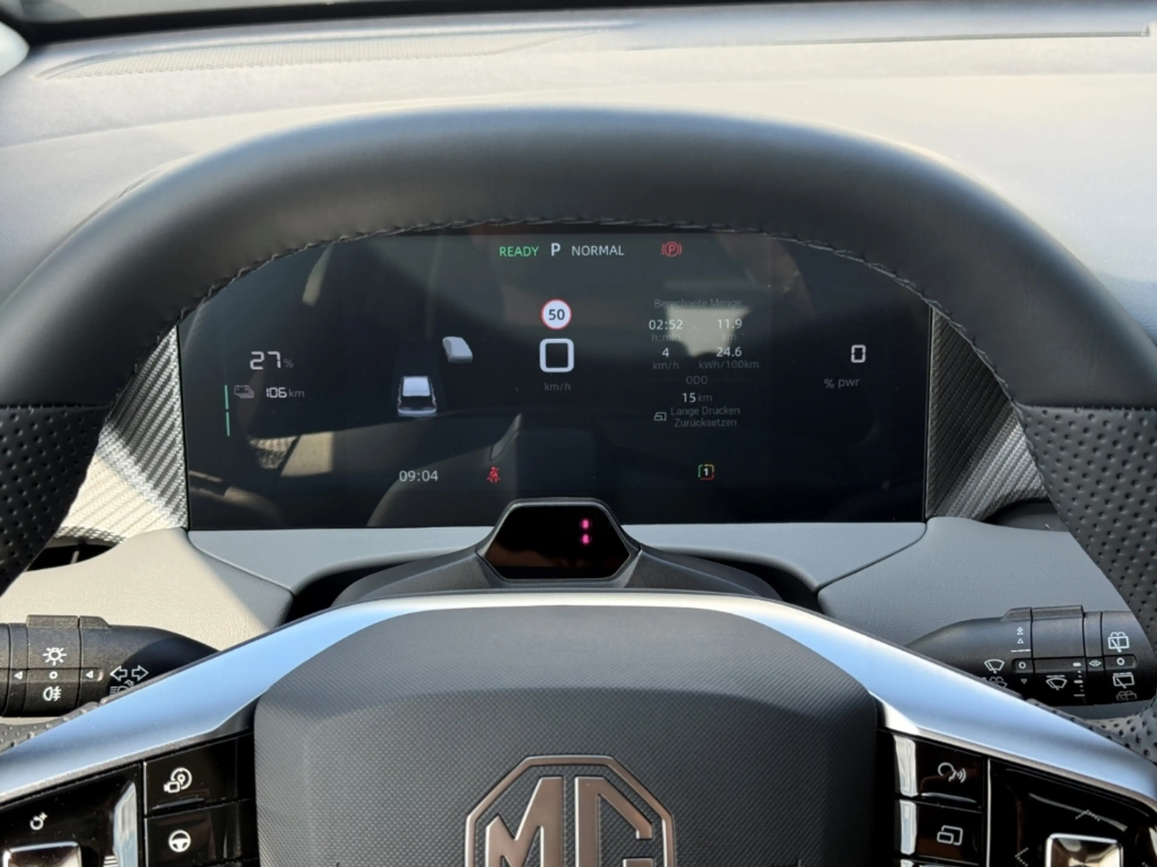 MG MG4 Premium - 64kW LED CarPlay Shz Shz Klima DAB Alu — photo 12