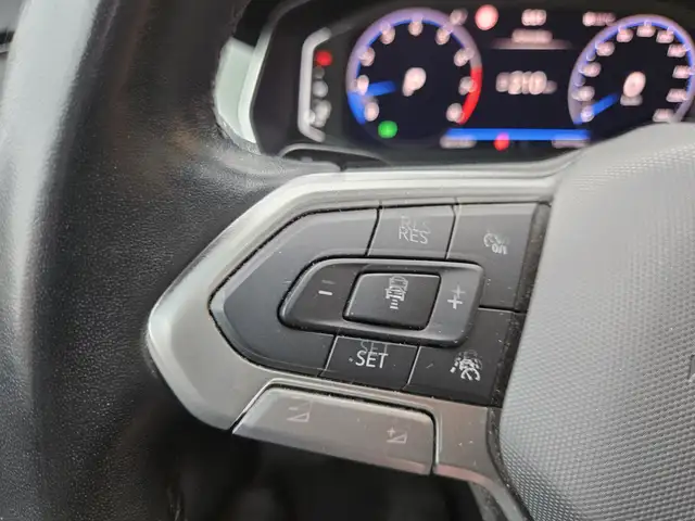 Volkswagen Passat view 21