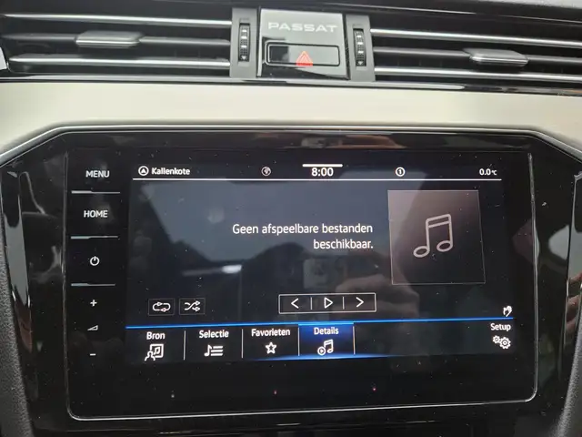 Volkswagen Passat view 14