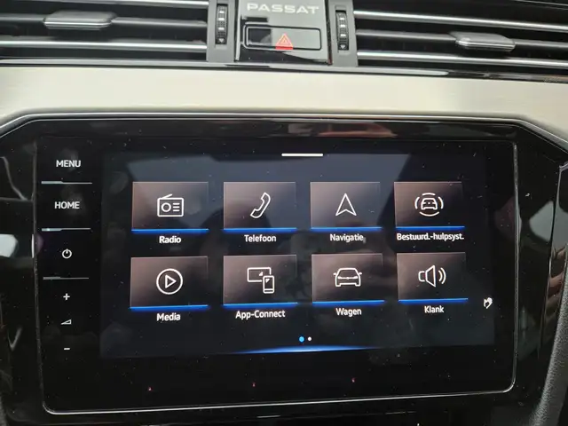 Volkswagen Passat view 9