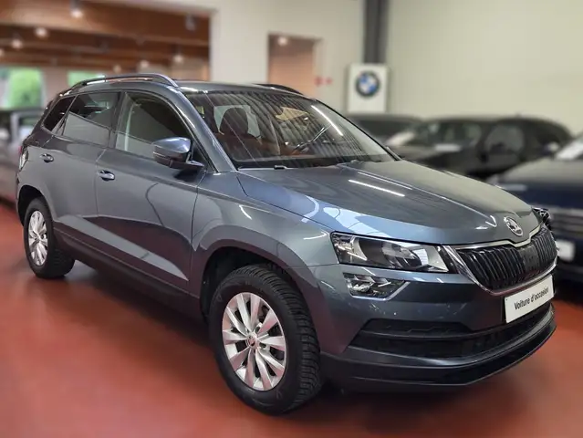 Skoda Karoq 2.0 TDi DSG + CUIR + Ambiant Light + NAVI + CarPLAY + KeylessGO + CAMERA + Garantie