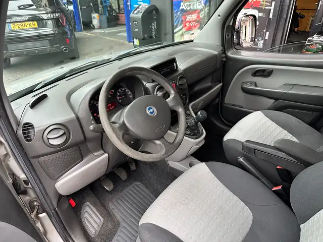Fiat Doblo view 9
