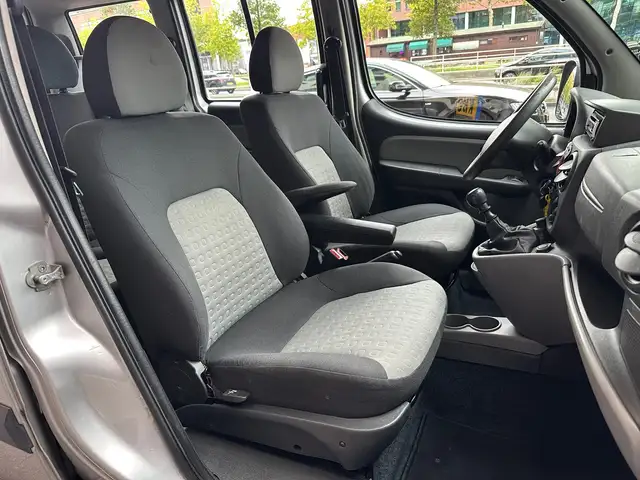 Fiat Doblo view 11