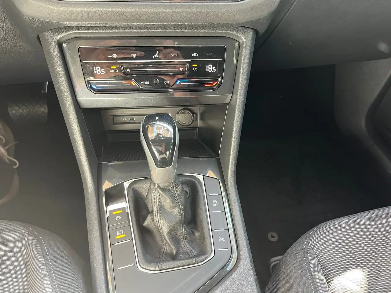 Volkswagen Tiguan II 2022 2.0 tdi Life 150cv dsg, миниатюра 4