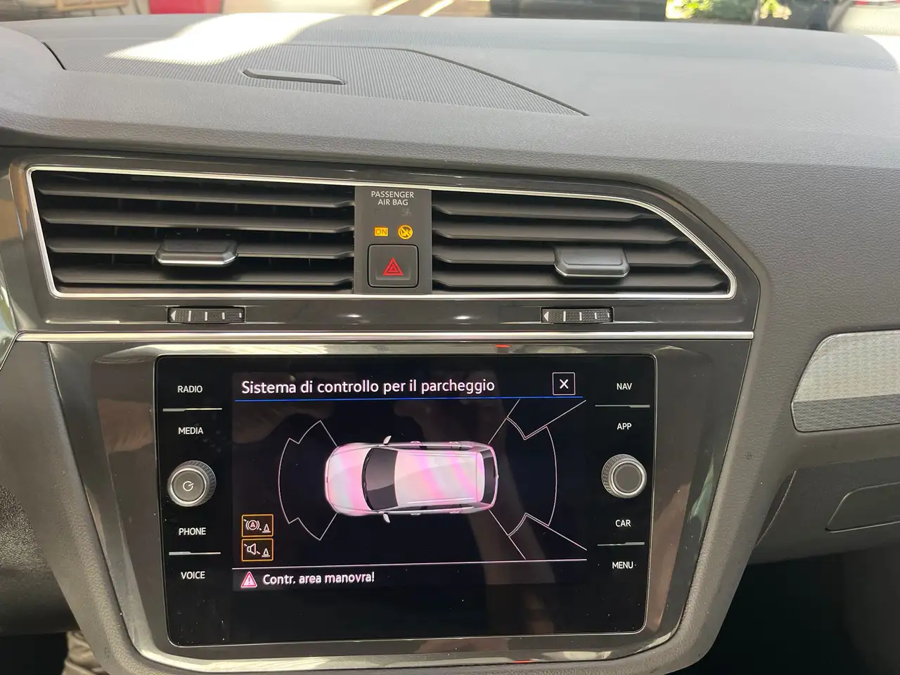 Volkswagen Tiguan II 2022 2.0 tdi Life 150cv dsg, миниатюра 11