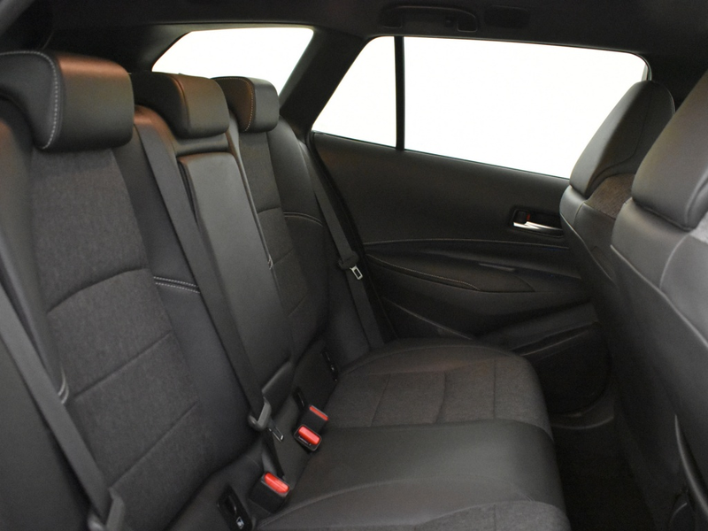 Toyota Corolla Touring Sports 1.8 Hybrid Business Plus | Carplay — photo 21