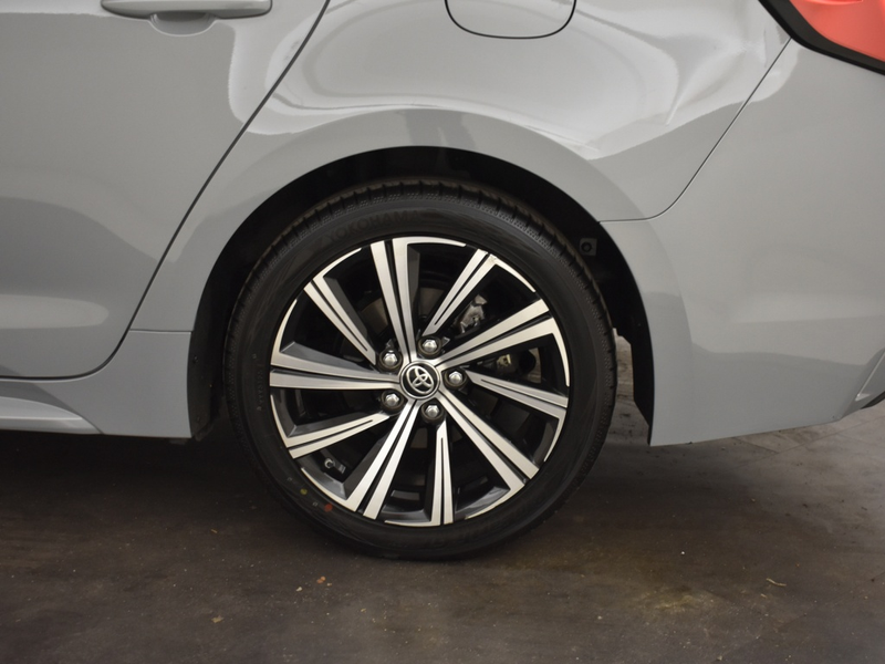 Toyota Corolla Touring Sports 1.8 Hybrid Business Plus | Carplay — photo 18