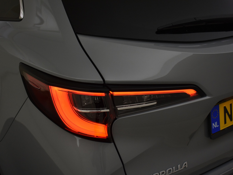 Toyota Corolla Touring Sports 1.8 Hybrid Business Plus | Carplay — photo 19
