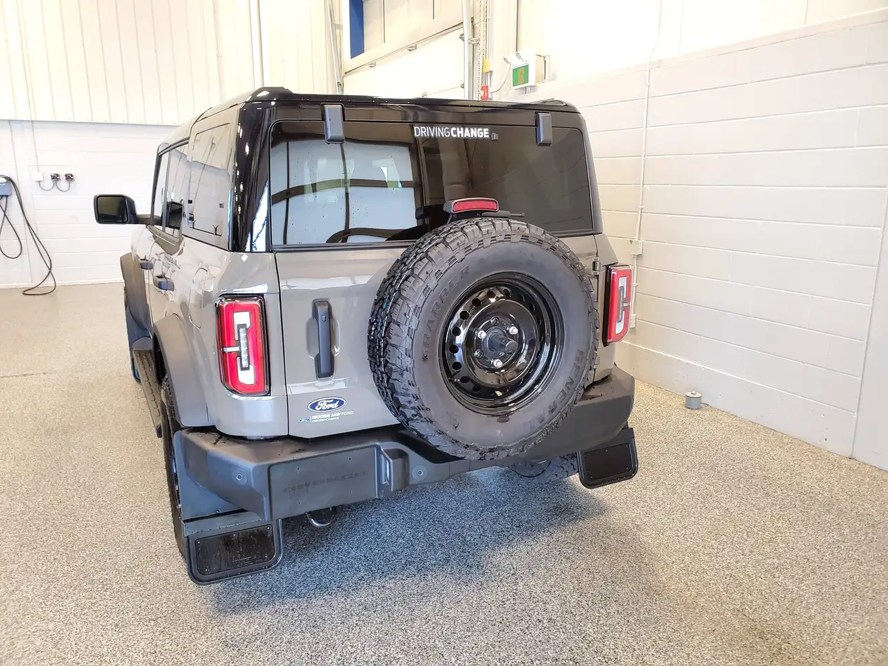 Ford Bronco снимка Ford Bronco