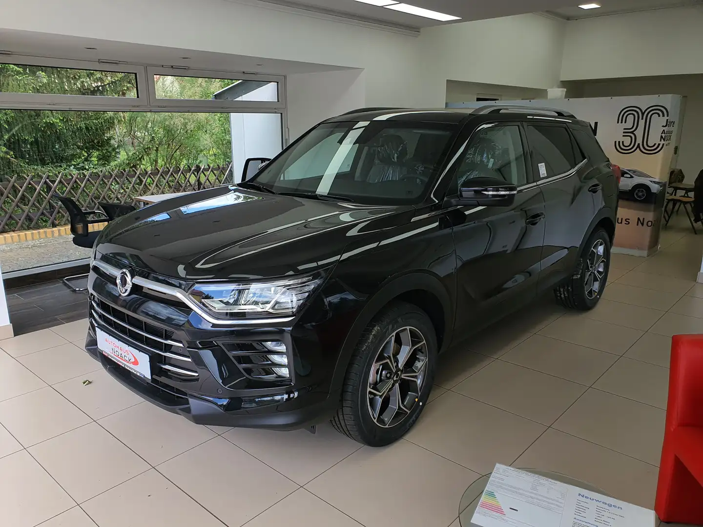 KGM Korando 1.5 Ruby Negro - 1