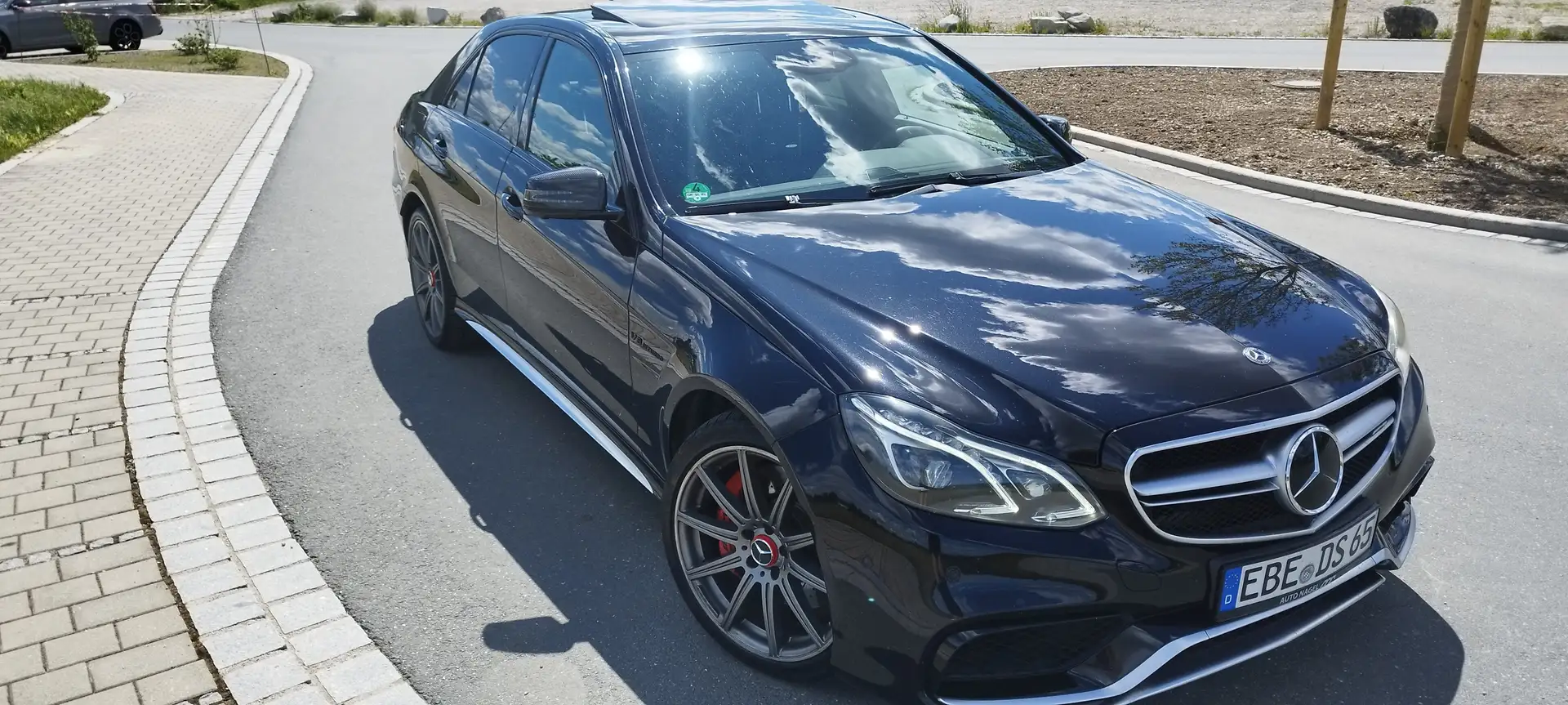 Mercedes-Benz E 63 AMG E 63 AMG S 4Matic AMG Speedshift MCT Schwarz - 1
