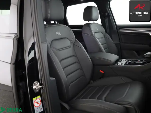 Volkswagen Touareg view 12