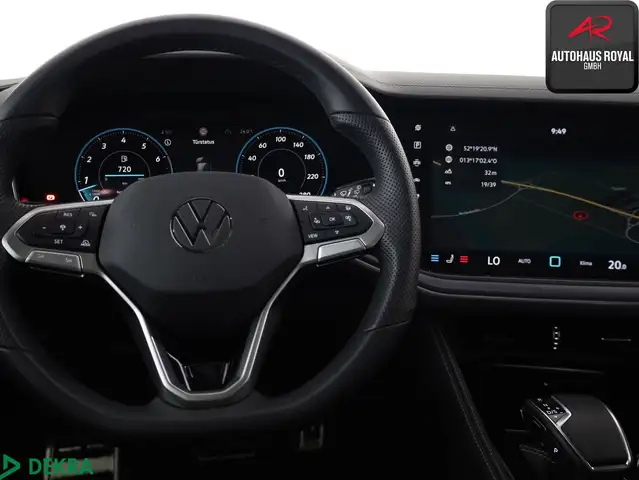 Volkswagen Touareg view 10