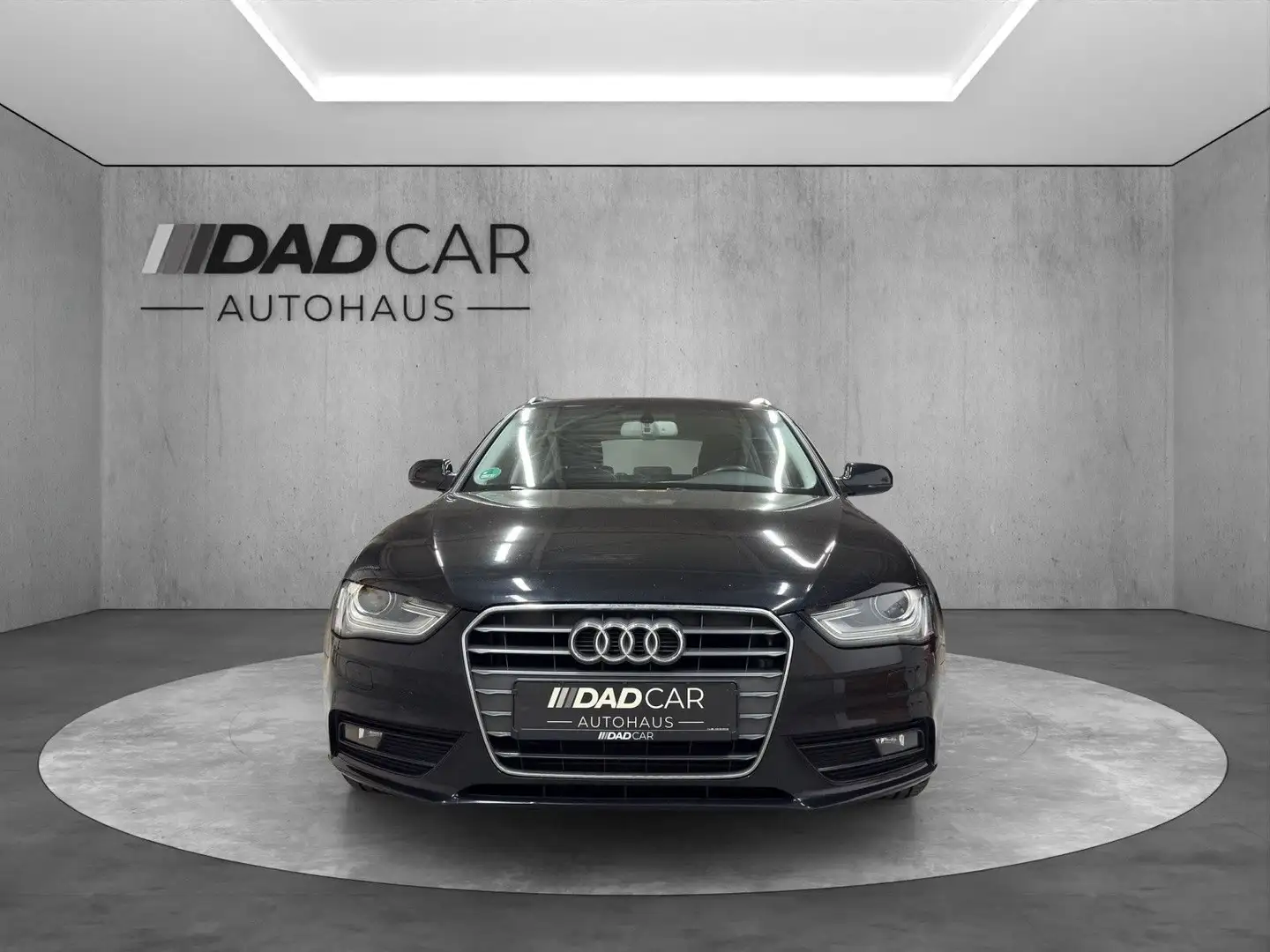 Audi A4 Avant Attraction 2.0 TDI AHK Xenon PDC SHZ Noir - 2