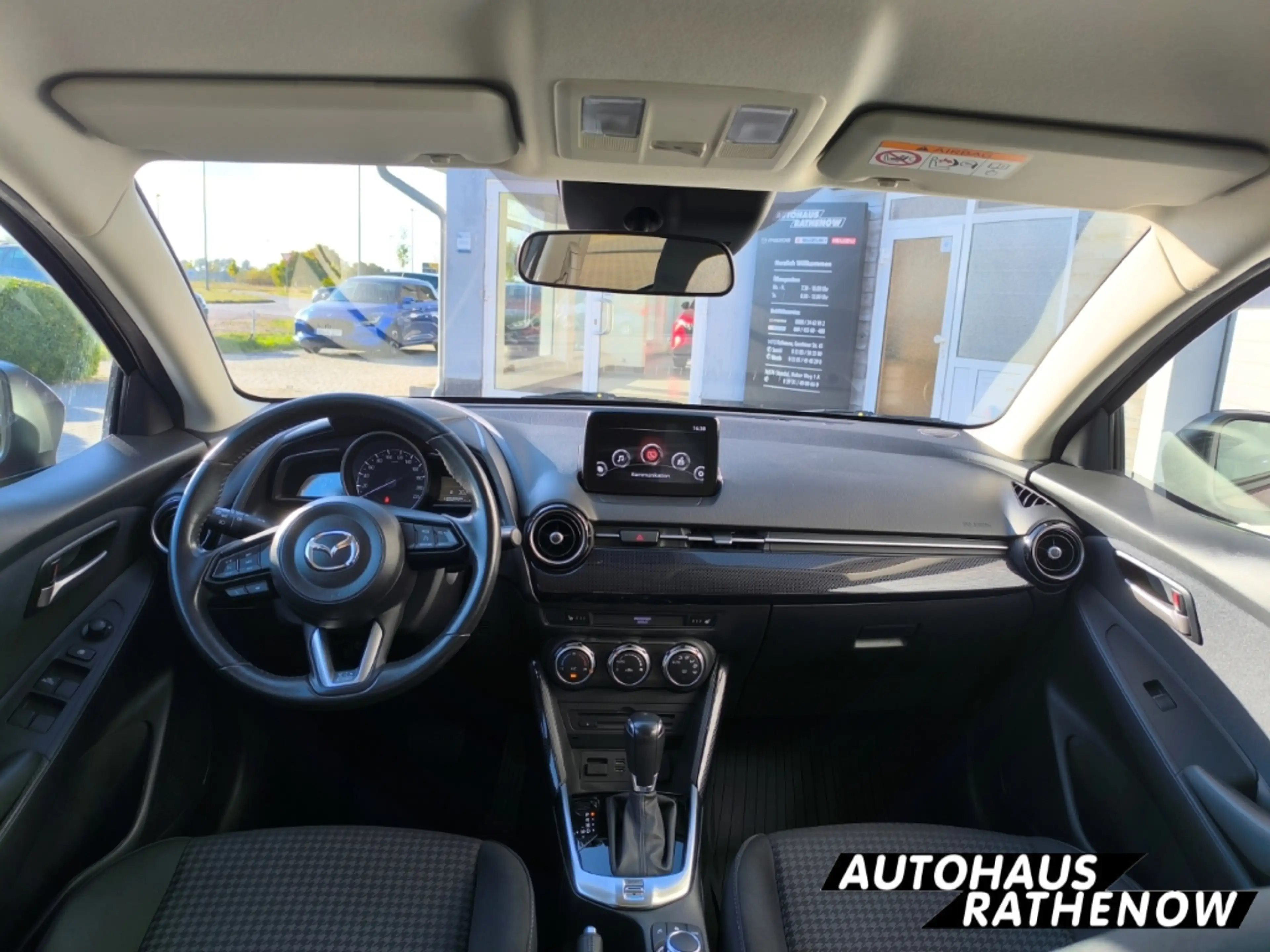 Mazda 2 Exclusive-Line Skyactiv-G Allwetter Klimaautomatik — photo 10