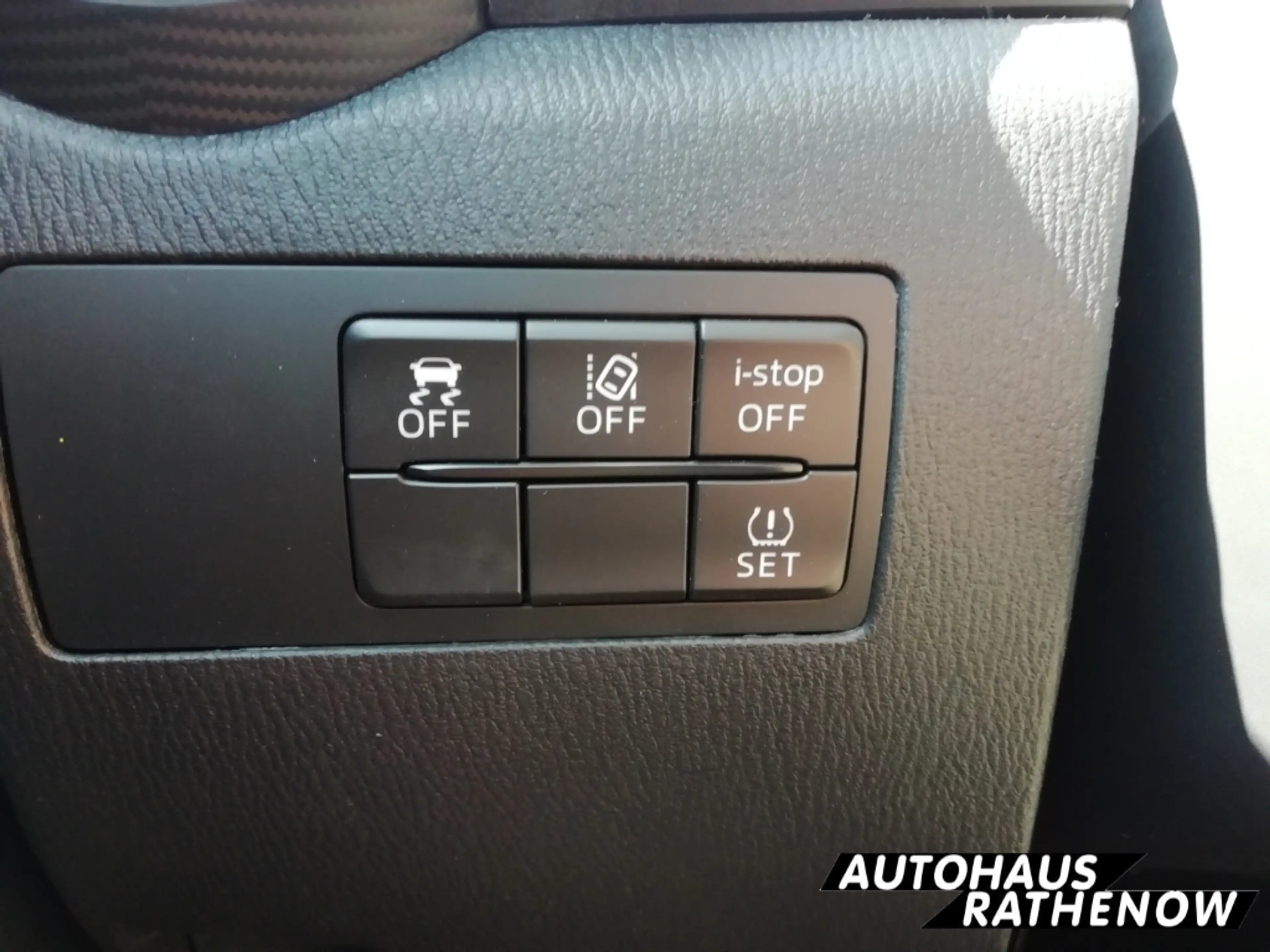 Mazda 2 Exclusive-Line Skyactiv-G Allwetter Klimaautomatik — photo 14