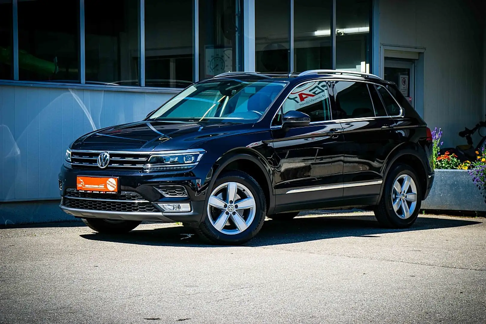 Volkswagen Tiguan 2,0 TDI SCR 4Motion Highline DSG *KAMERA*AHV*LE... Noir - 2