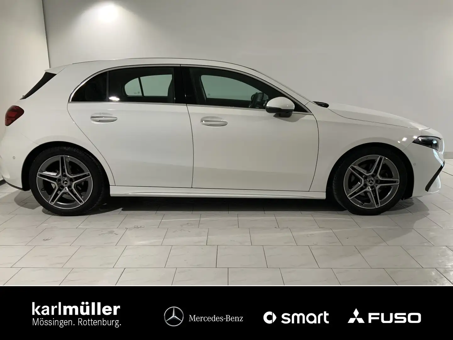 Mercedes-Benz A 180 A 180 AMG-L Apple+WinterP+KeylessGo+Ambiente+LED Weiß - 2