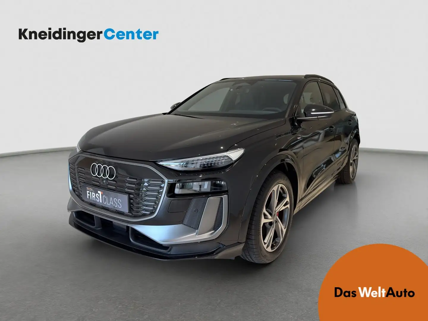 Audi Q6 e-tron quattro Schwarz - 1