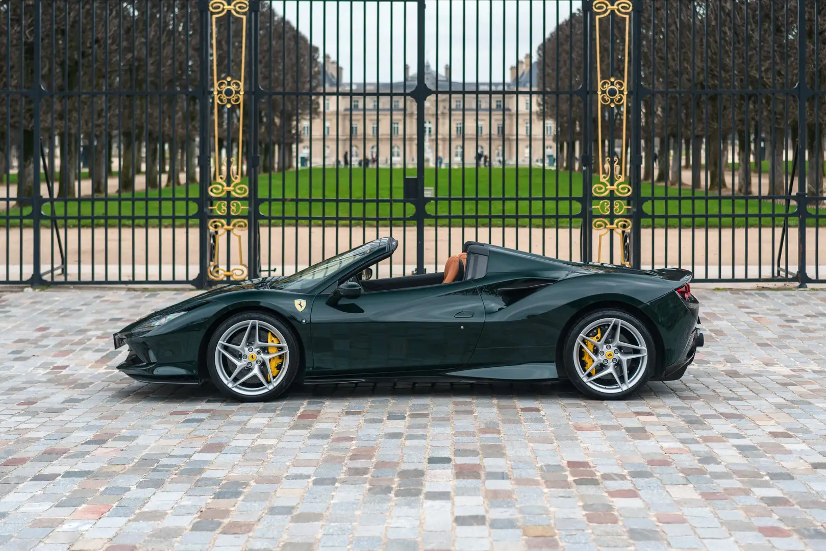 Ferrari F8 Spider - Verde British, full carbon, low mileage, Xpel Verde - 2