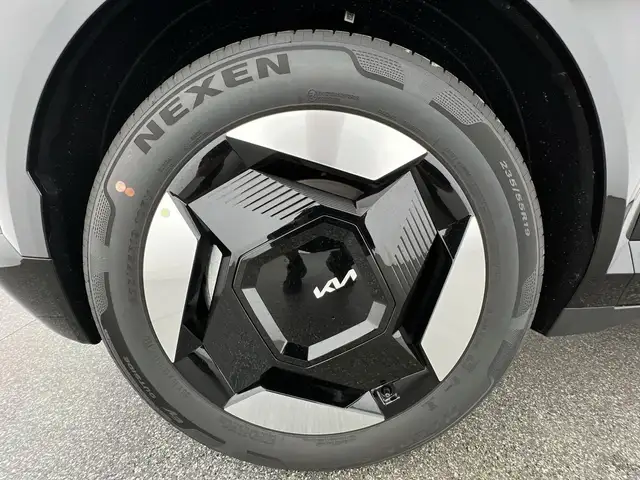 Kia Ev5 view 6