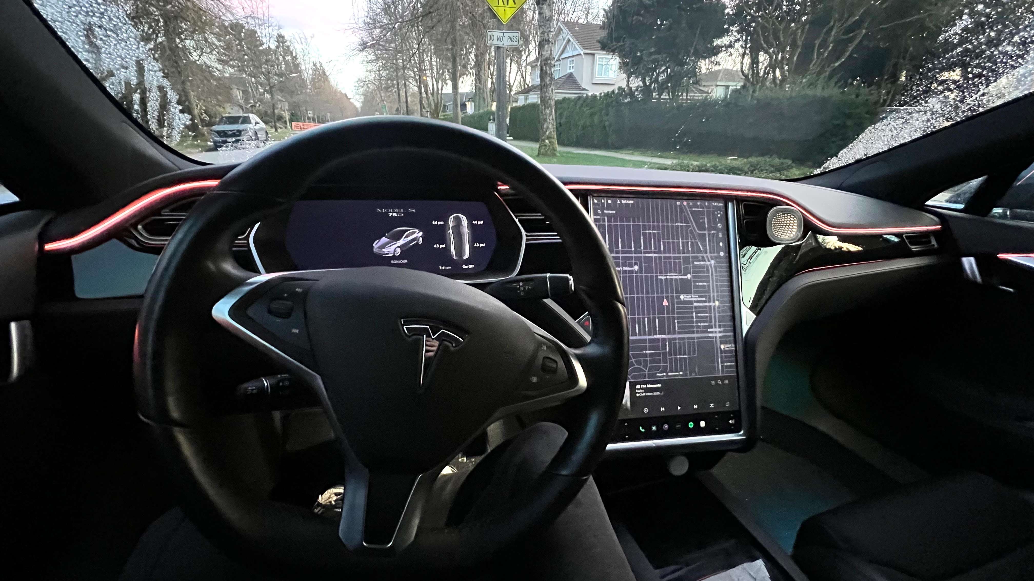 2017 Tesla Model S 75D alt 3