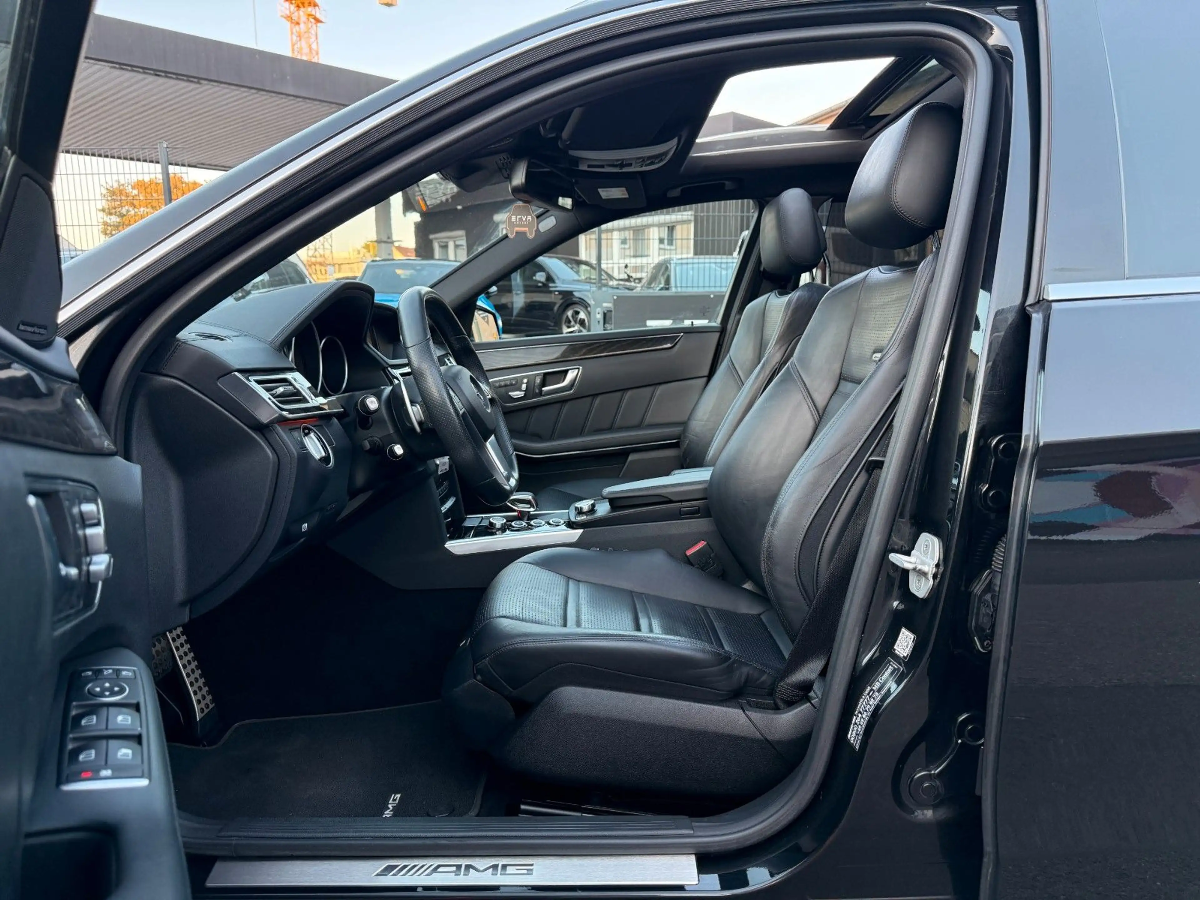 Mercedes-Benz E 63 AMG E 4Matic | harman kardon | Panorama — photo 9