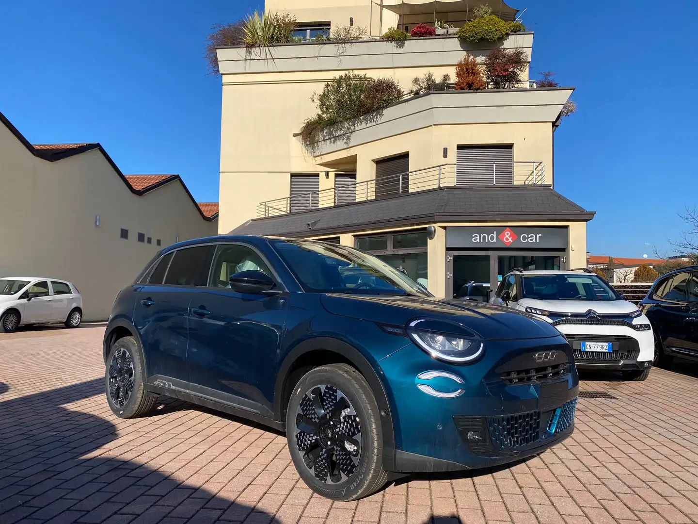 Fiat 600 600 1.2 hybrid La Prima II 145cv auto Grün - 2