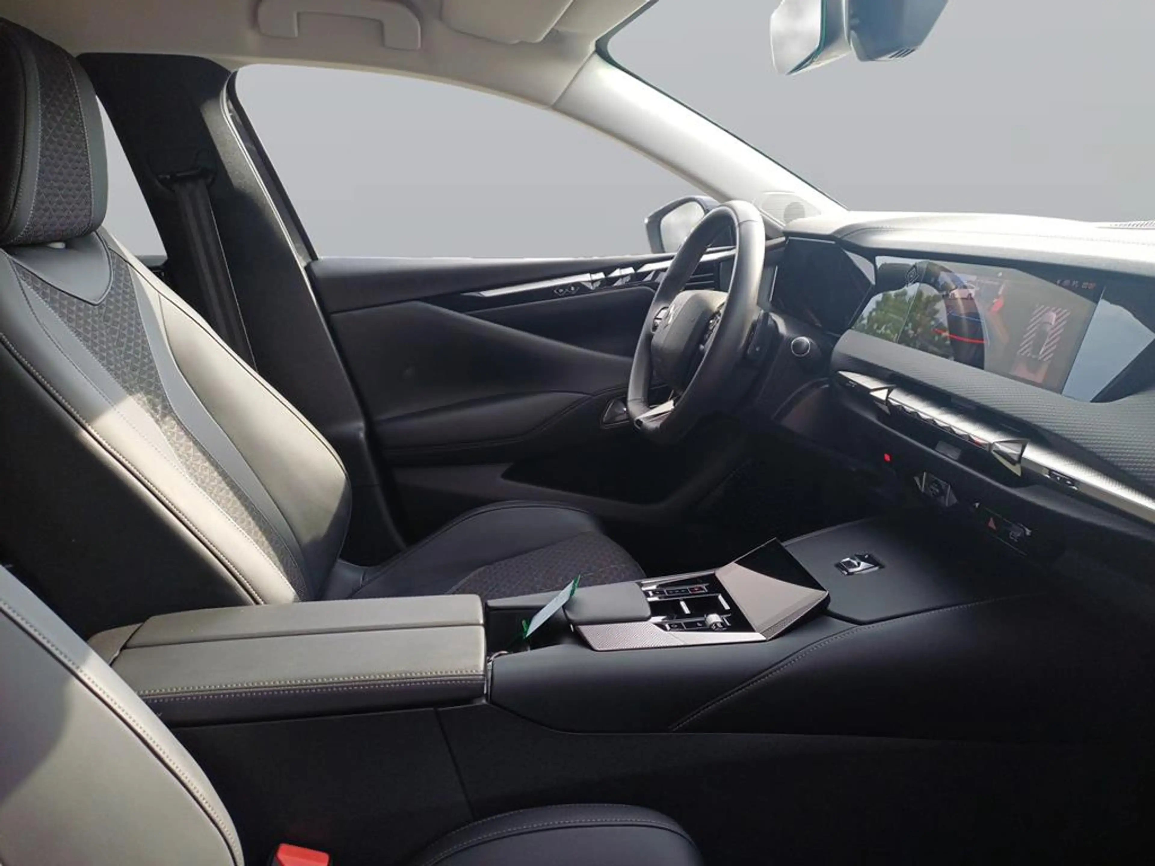 DS Automobiles DS 4 Trocadero — photo 12