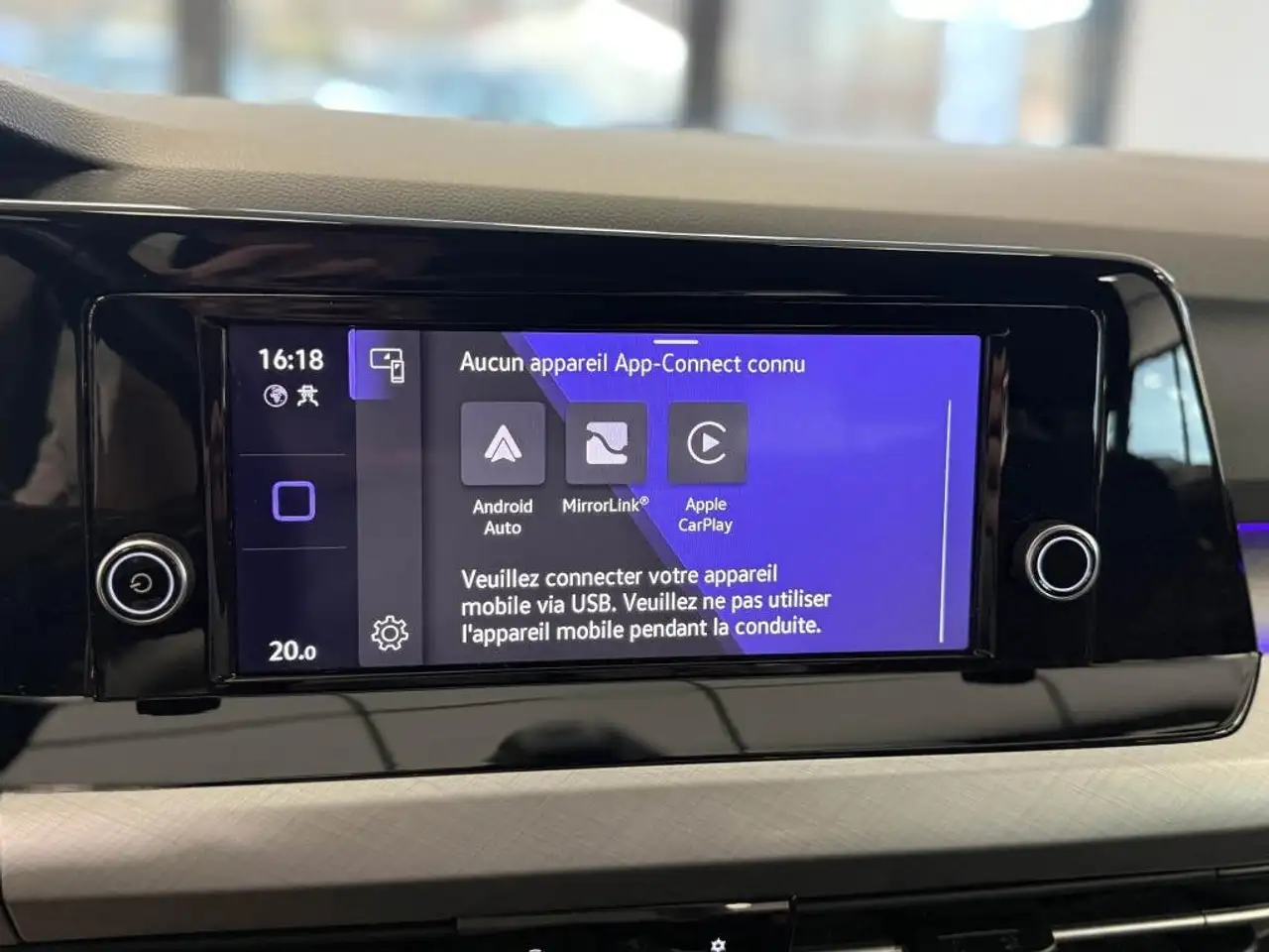 Volkswagen Golf Standard Model — photo 23