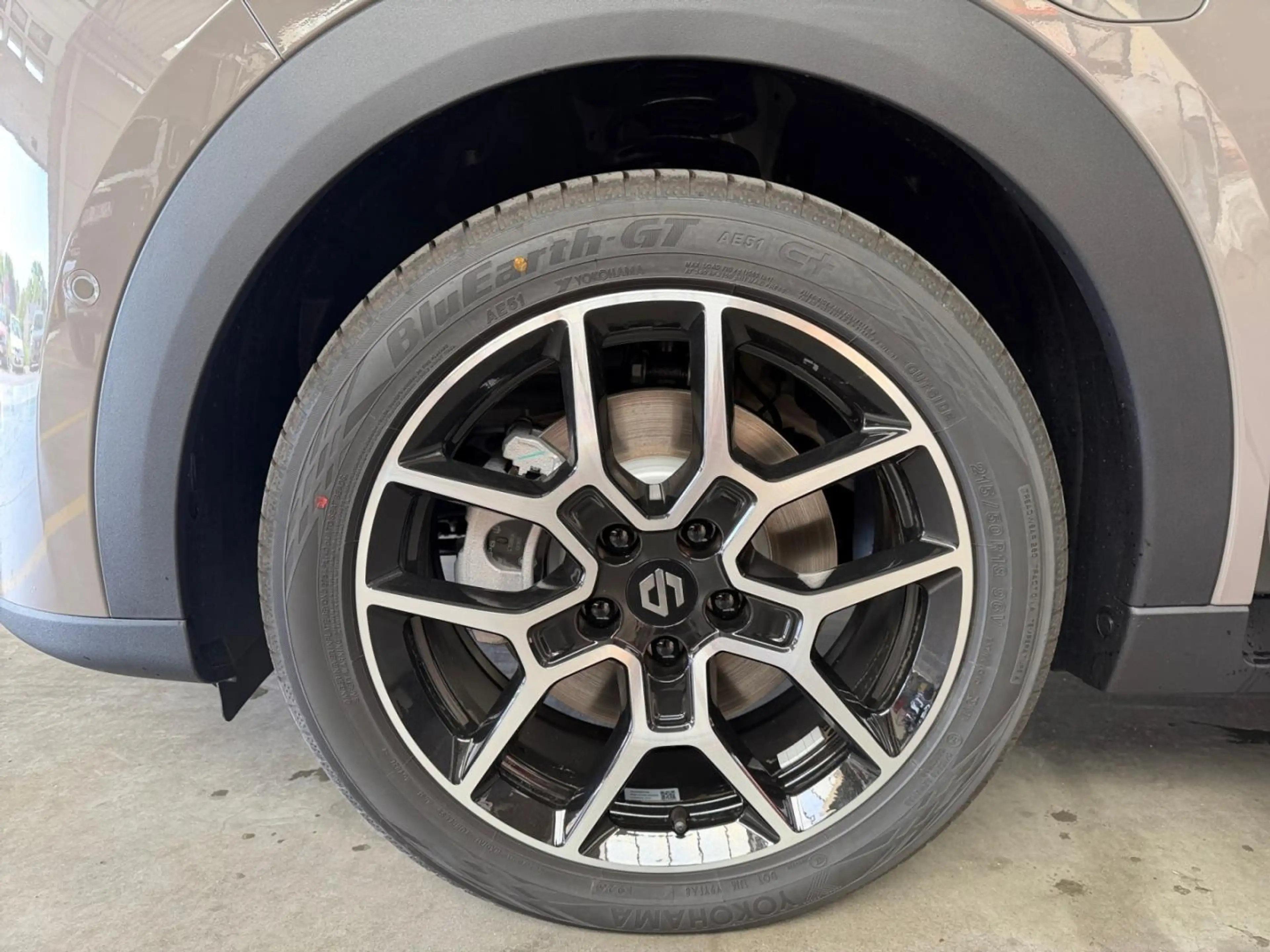 Leapmotor Others B03X DESIGN PROMAX — photo 8