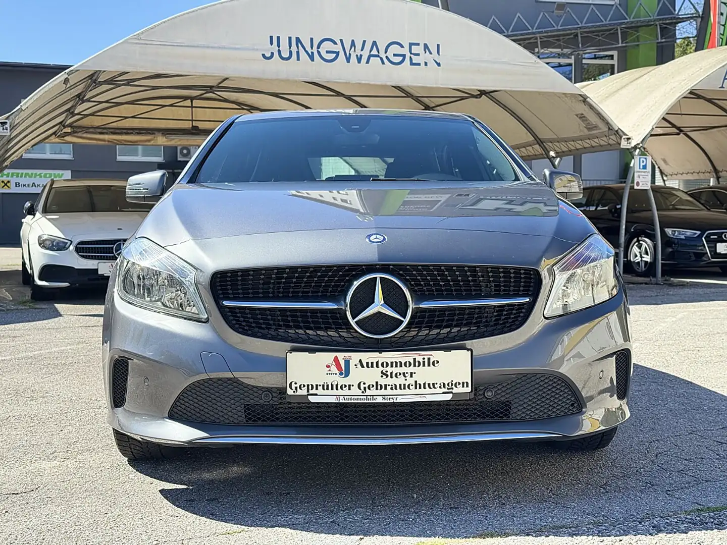 Mercedes-Benz A 180 Style+Navi+Teilleder+Parksensor vorne & hinten Grau - 2