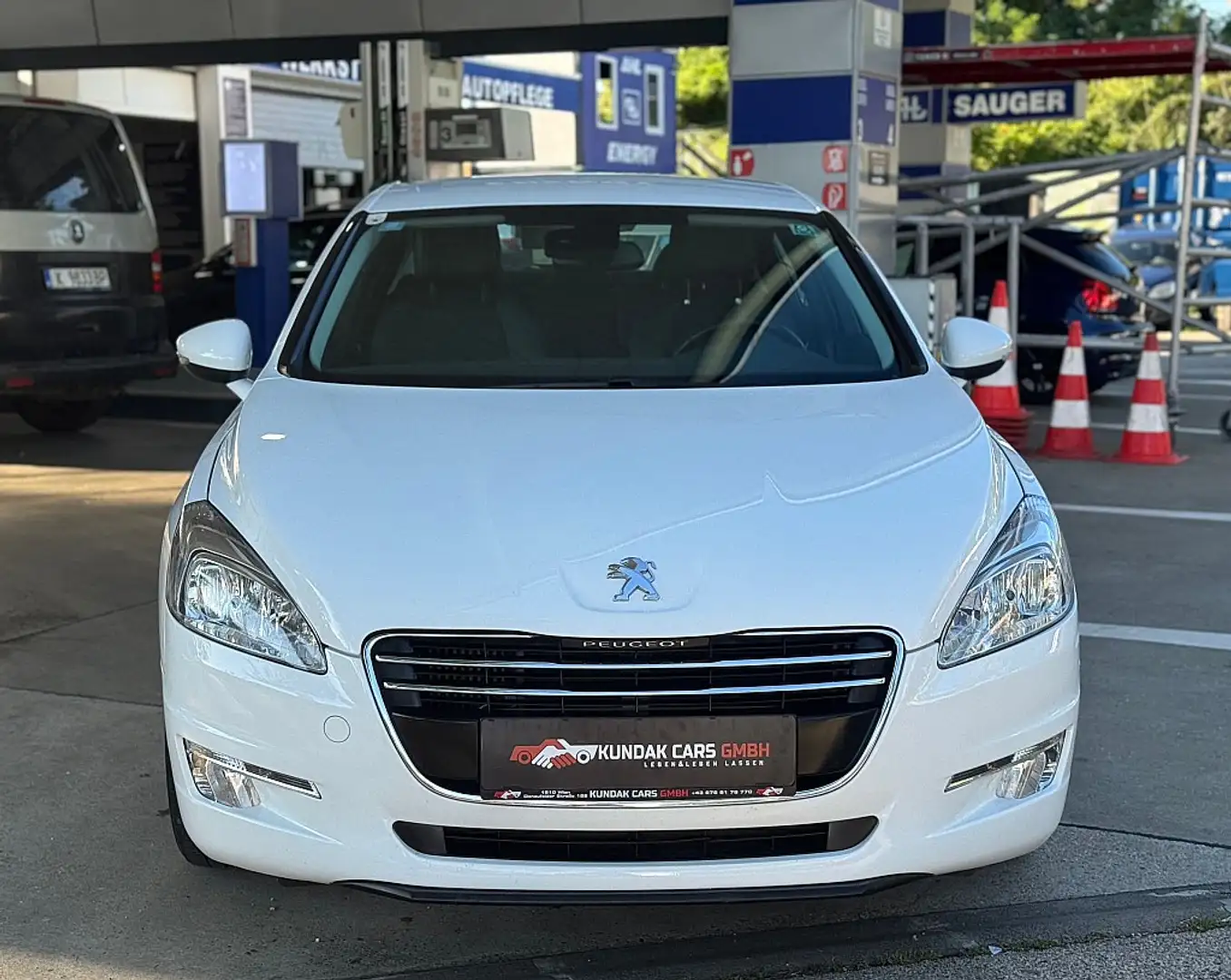 Peugeot 508 1,6 THP 160 Allure **PICKERL 05/2026** Weiß - 2