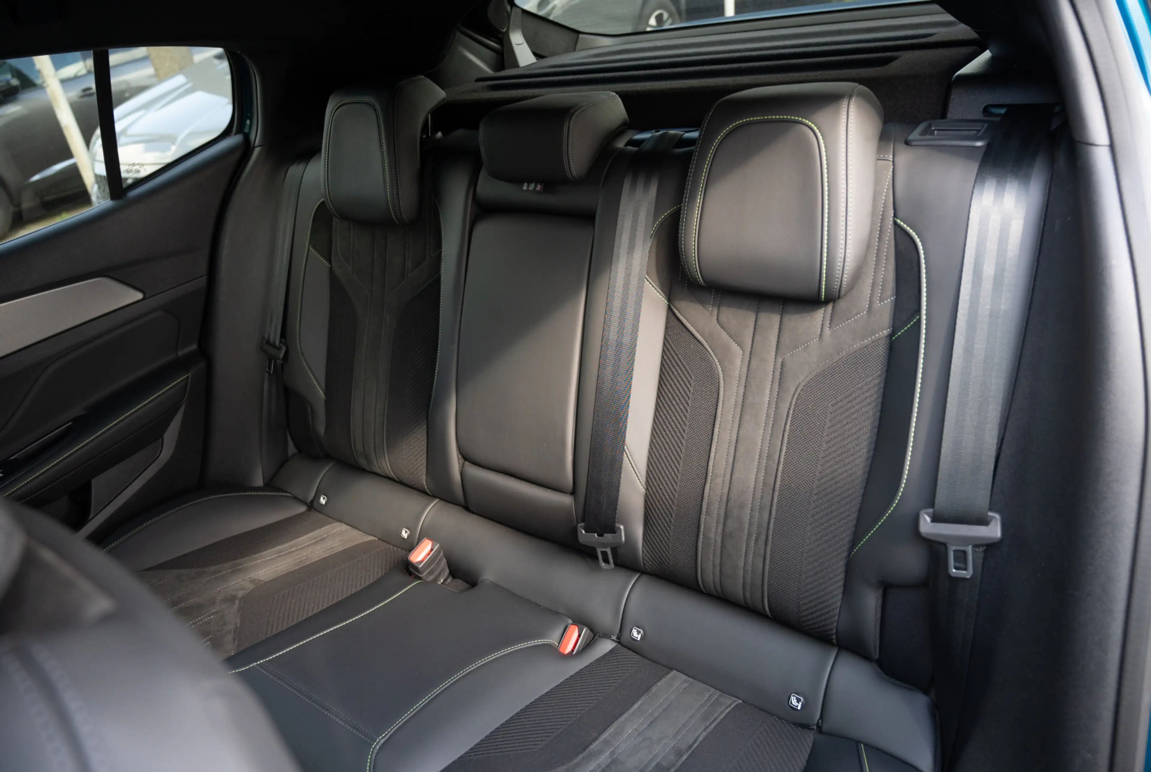 Peugeot 408 GT Hybrid 136 e-DSC6 *GW-TOP-DEAL* — photo 9