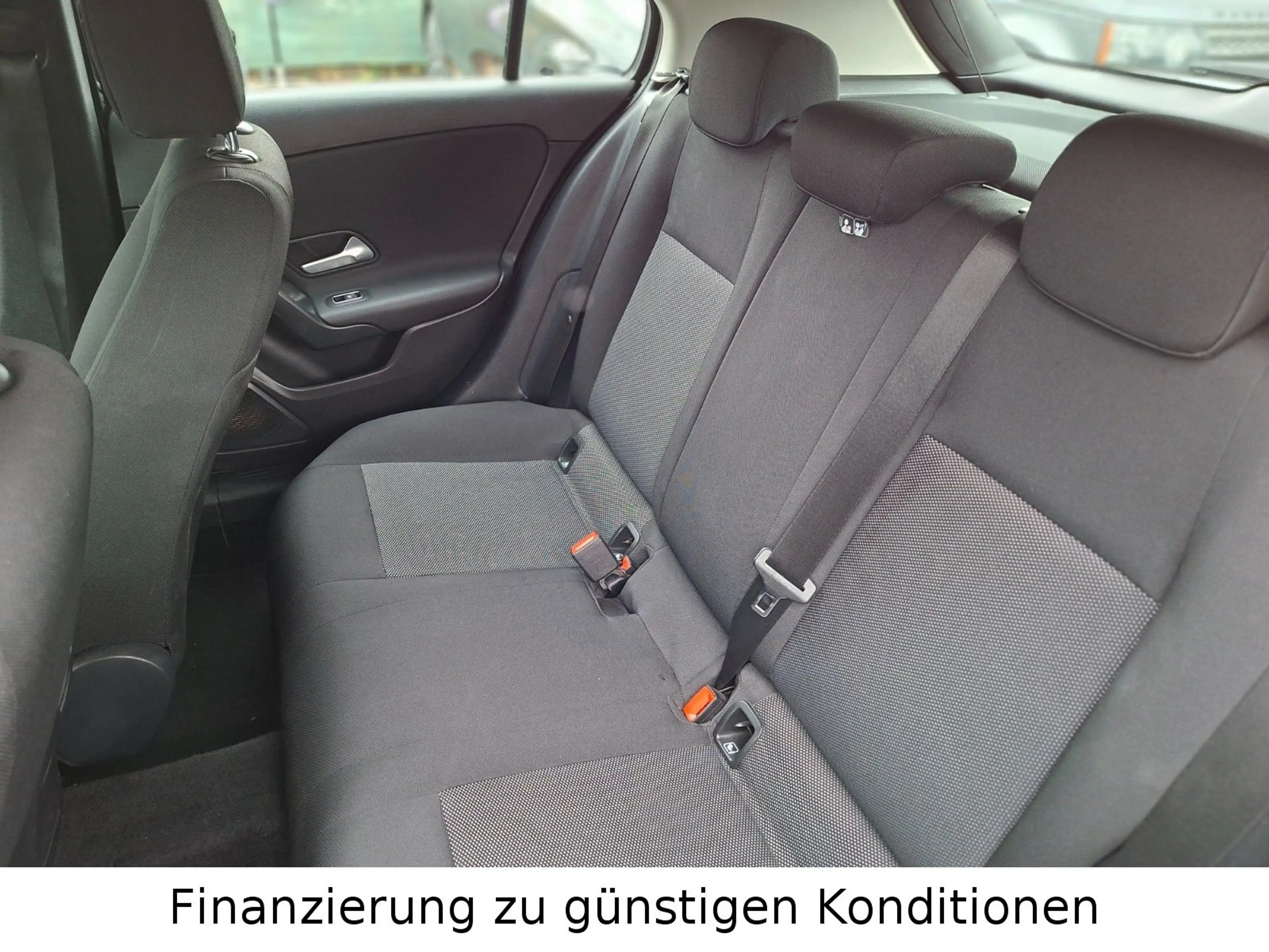 Mercedes-Benz A 200 *AUTOMATIK*NAVI*CARPLAY*MBUX* — photo 13