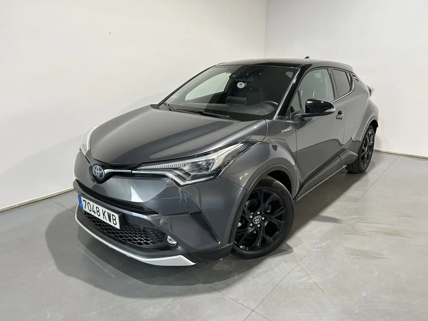 Toyota C-HR 125H Dynamic Plus Burdeos - 1