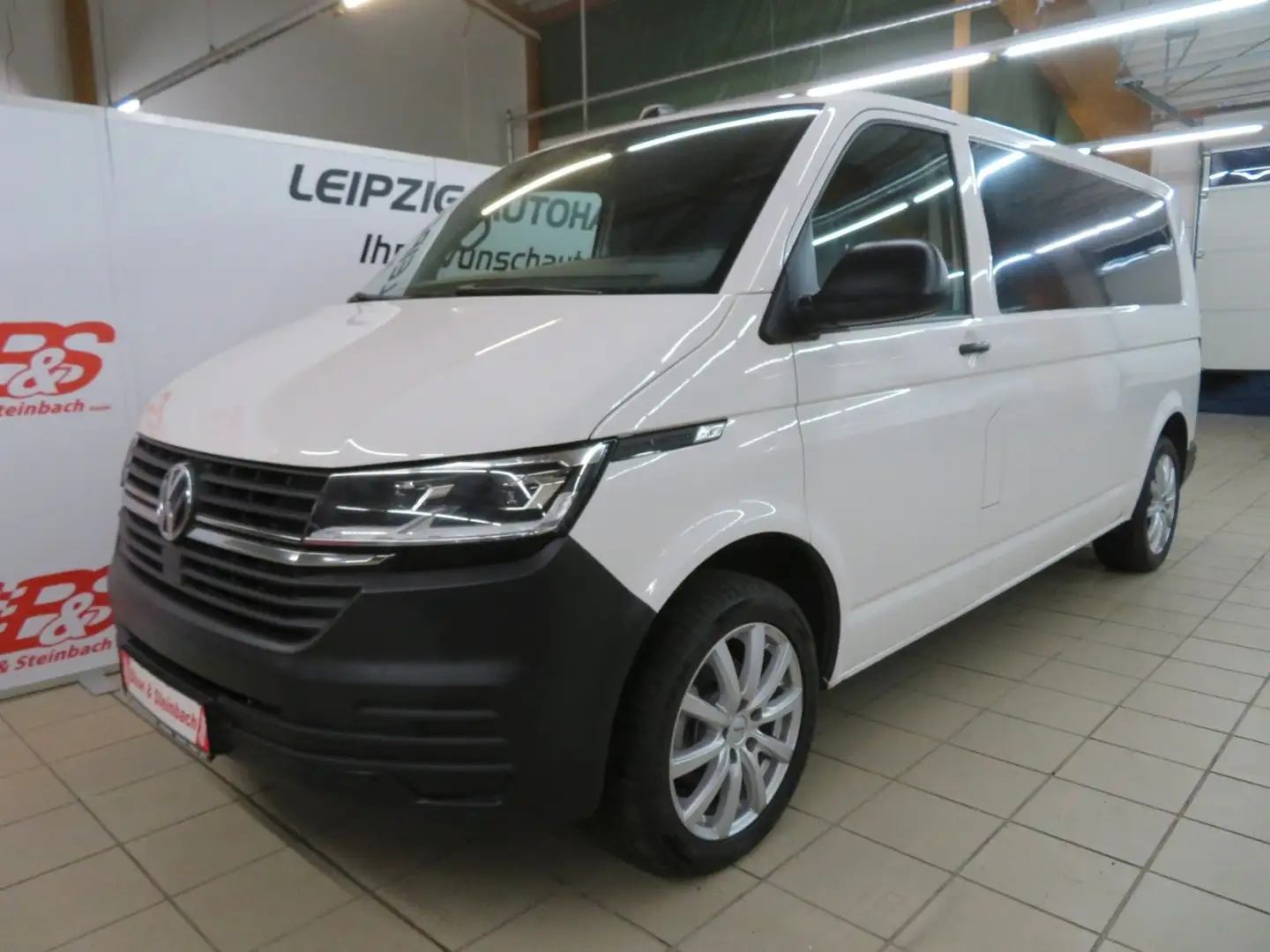 Volkswagen T6 Transporter T6.1 Kasten 2.0 TDI Lang LR*LED*AHK*Standhzg* Weiß - 1