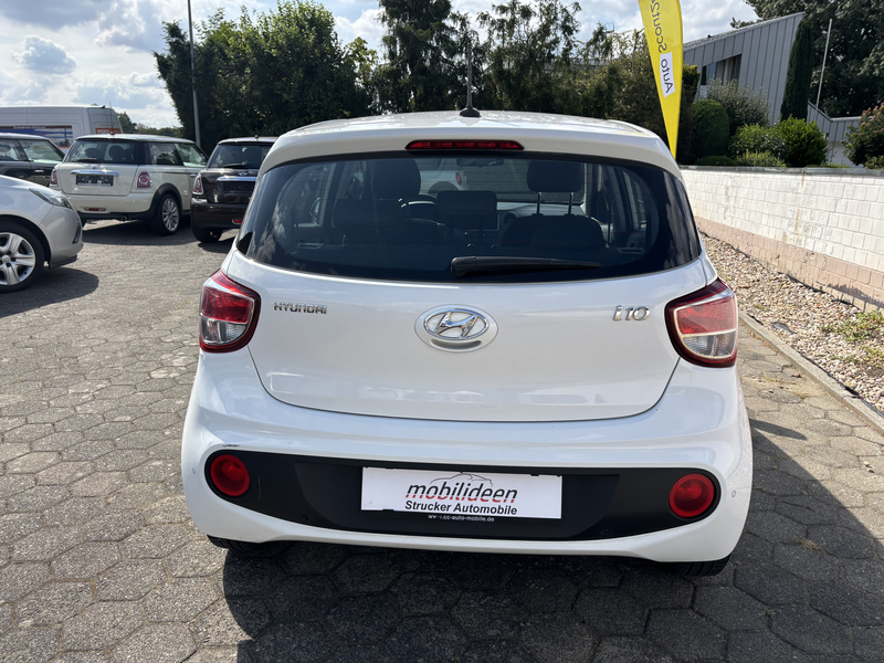 Hyundai i10 i10 1.2 Automatik Navi Sitzh PDC 1.Hand — photo 7